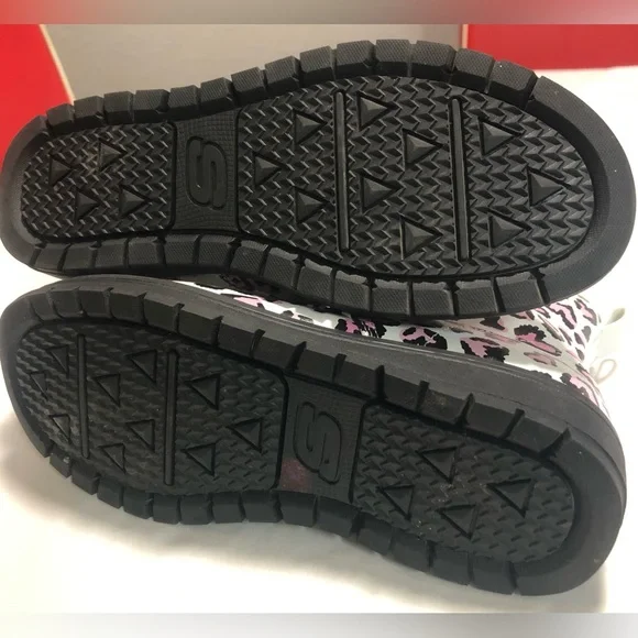 Skechers Gravlen NWOT Boots Excellent Cond.Pink Hearts Size 1 Youth Leopard - Picture 4 of 6